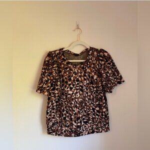 Ann Taylor Factory Animal Print Short Sleeve Blouse Size M Lightweight Top